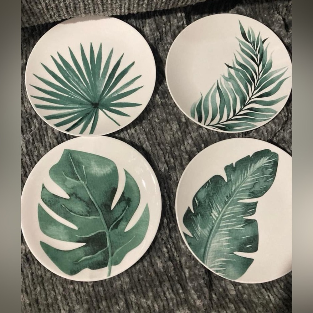 Tropical Leaf Ceramic Plate Set in Green - Home Accents Decor